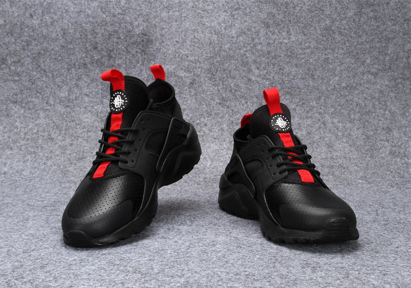 nike air huarache rouge et noir