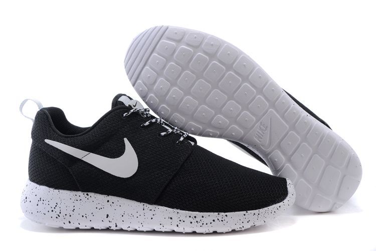 roshe run noir et blanc femme