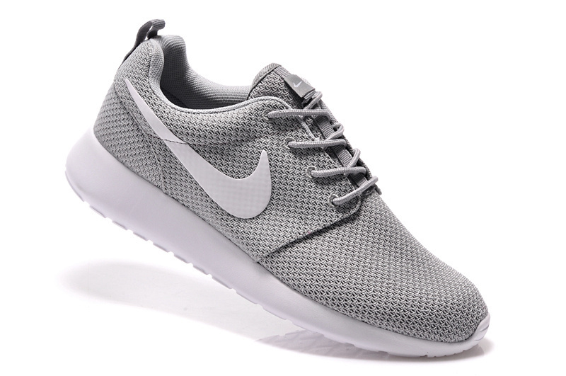 chaussure nike femme grise