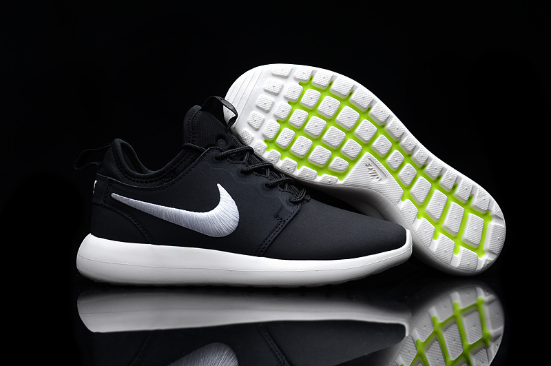 nike roshe two rose