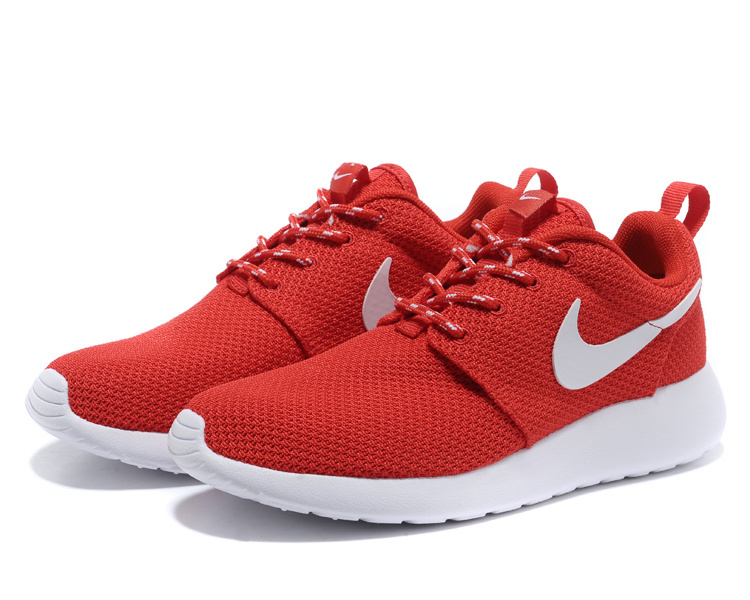 nike roshe run rouge